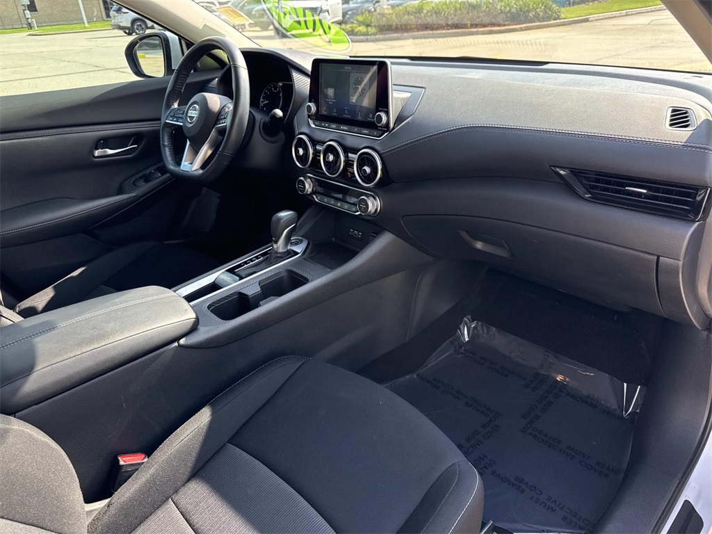 2021 Nissan Sentra SV photo 11