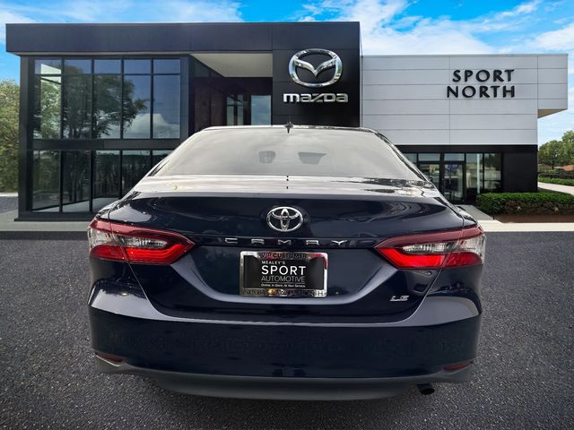 2021 Toyota Camry LE photo 4