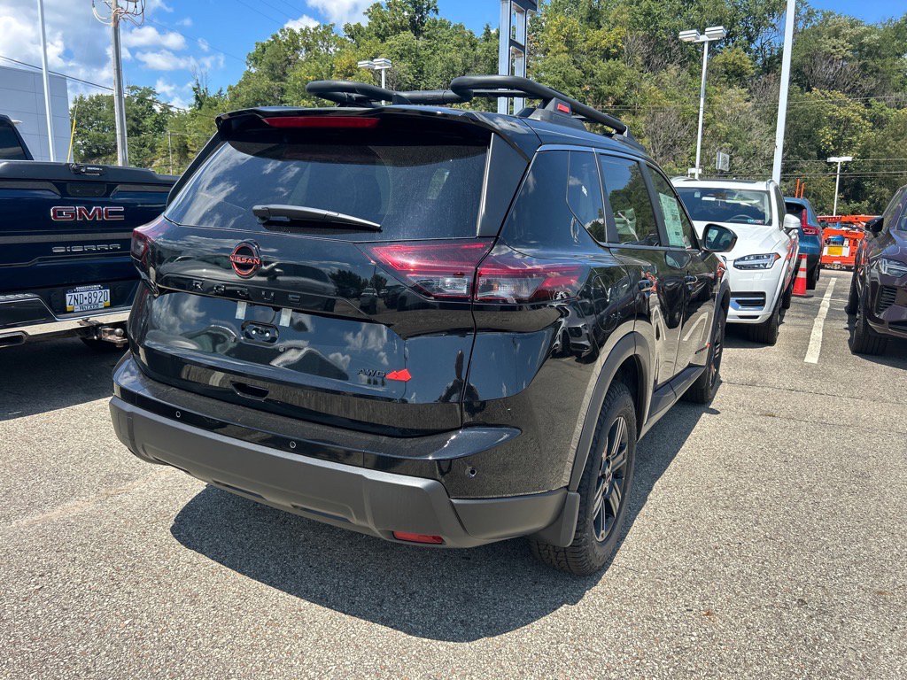 2026 Nissan Rogue SV photo 3