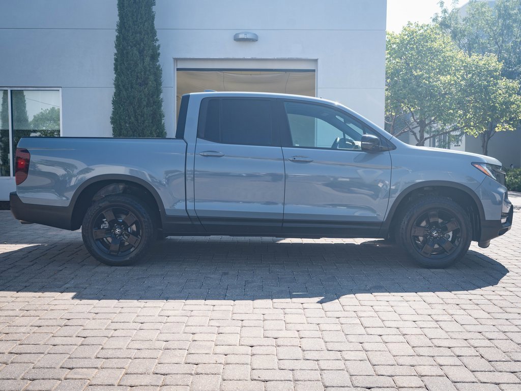 2024 Honda Ridgeline Black Edition photo 7