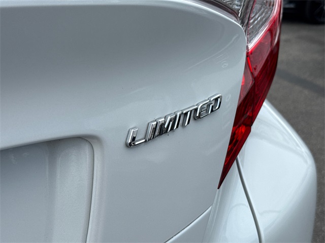 2022 Toyota C-HR Limited photo 10