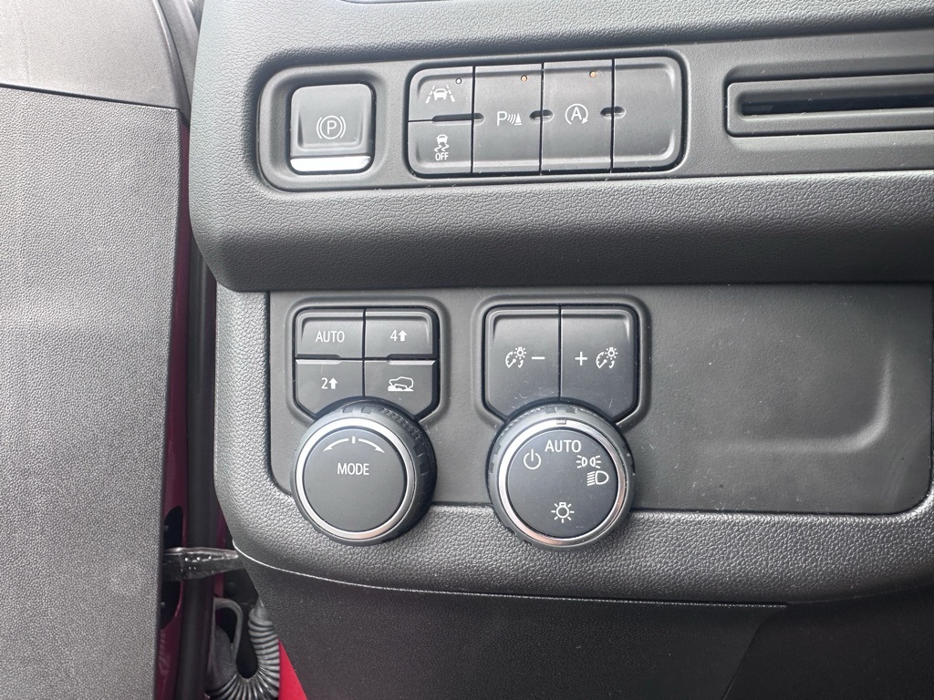 2023 Chevrolet Tahoe LS photo 3