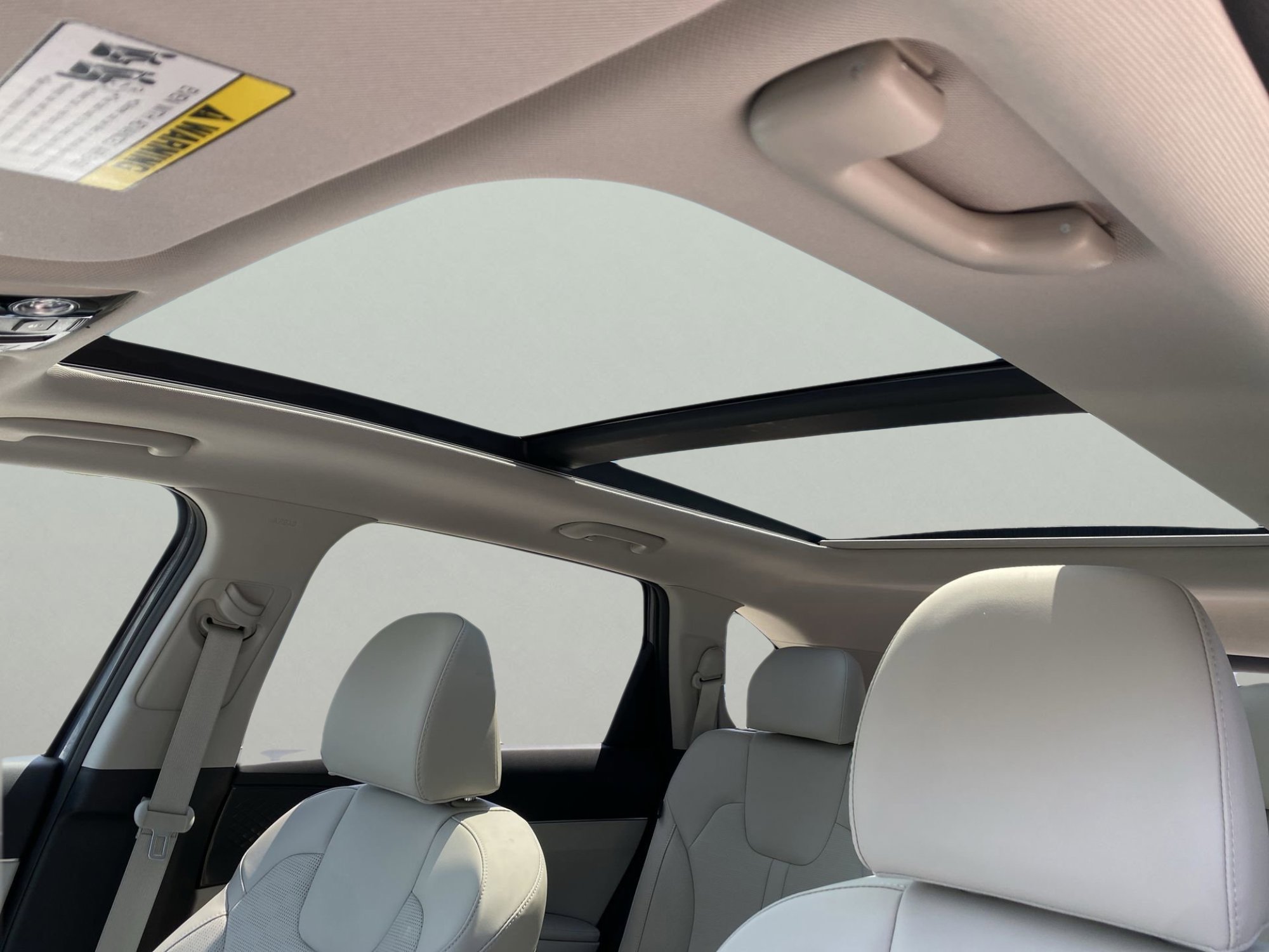 2025 Kia Sorento S photo 14