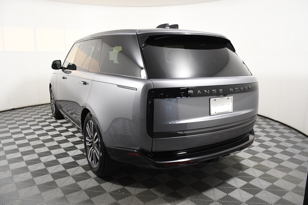 2025 Land Rover Range Rover Autobiography photo 4