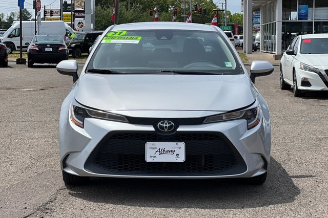 2021 Toyota Corolla LE photo 6