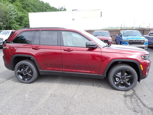 2025 Jeep Grand Cherokee Altitude X photo 4