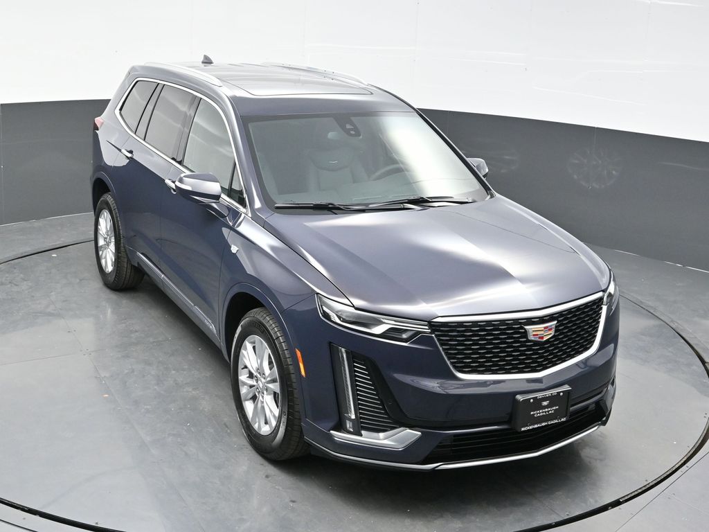 2025 Cadillac XT6 Luxury photo 21