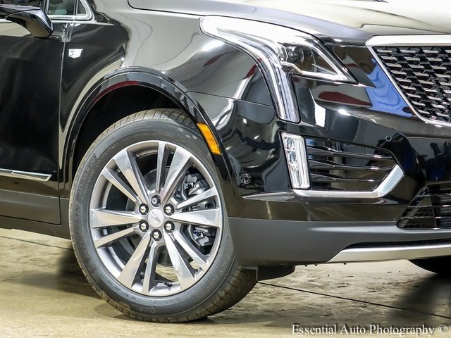 2025 Cadillac XT5 Premium Luxury photo 3
