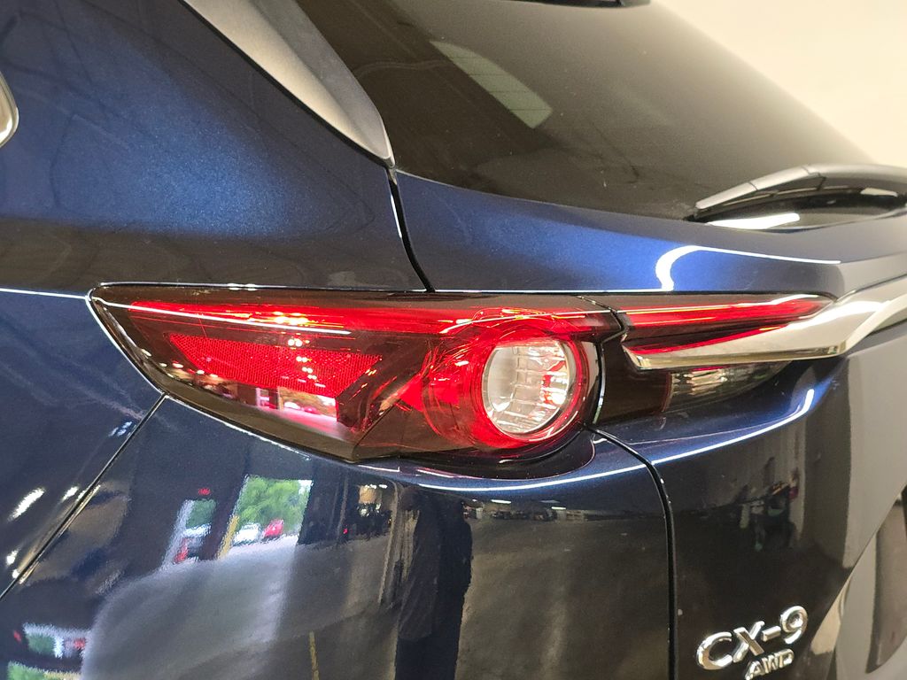 2023 Mazda CX-9 Touring photo 10