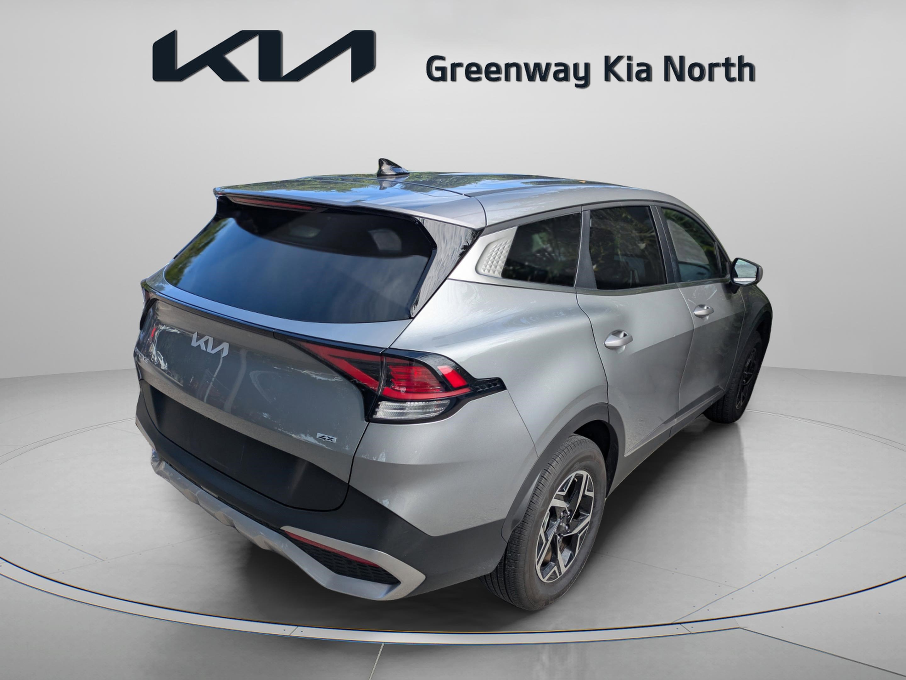2024 Kia Sportage LX photo 2