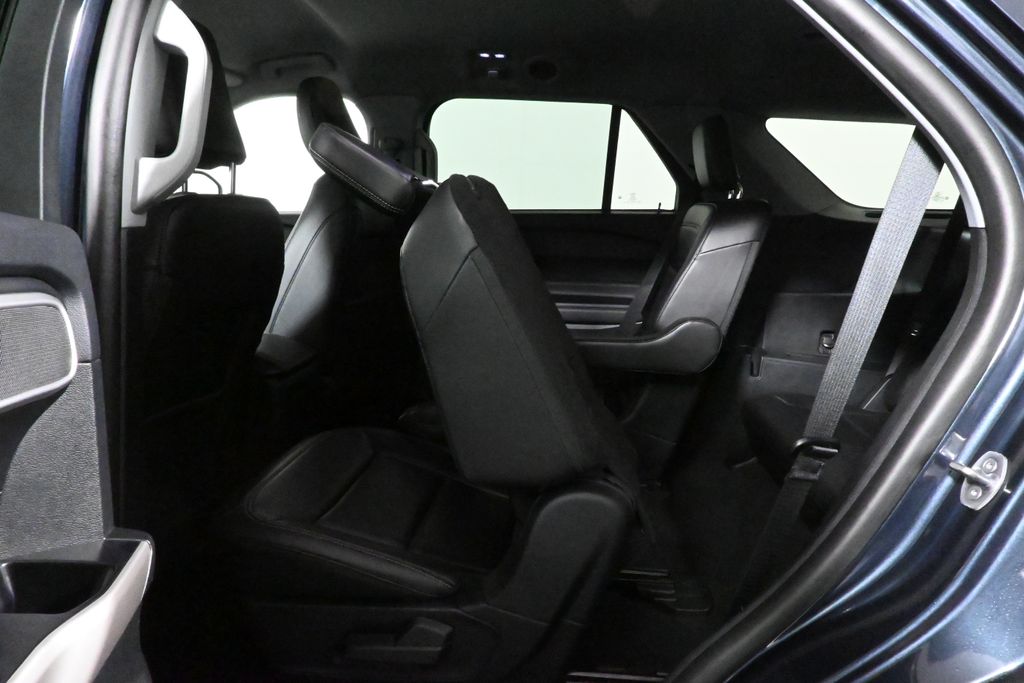 2023 Ford Explorer XLT photo 31