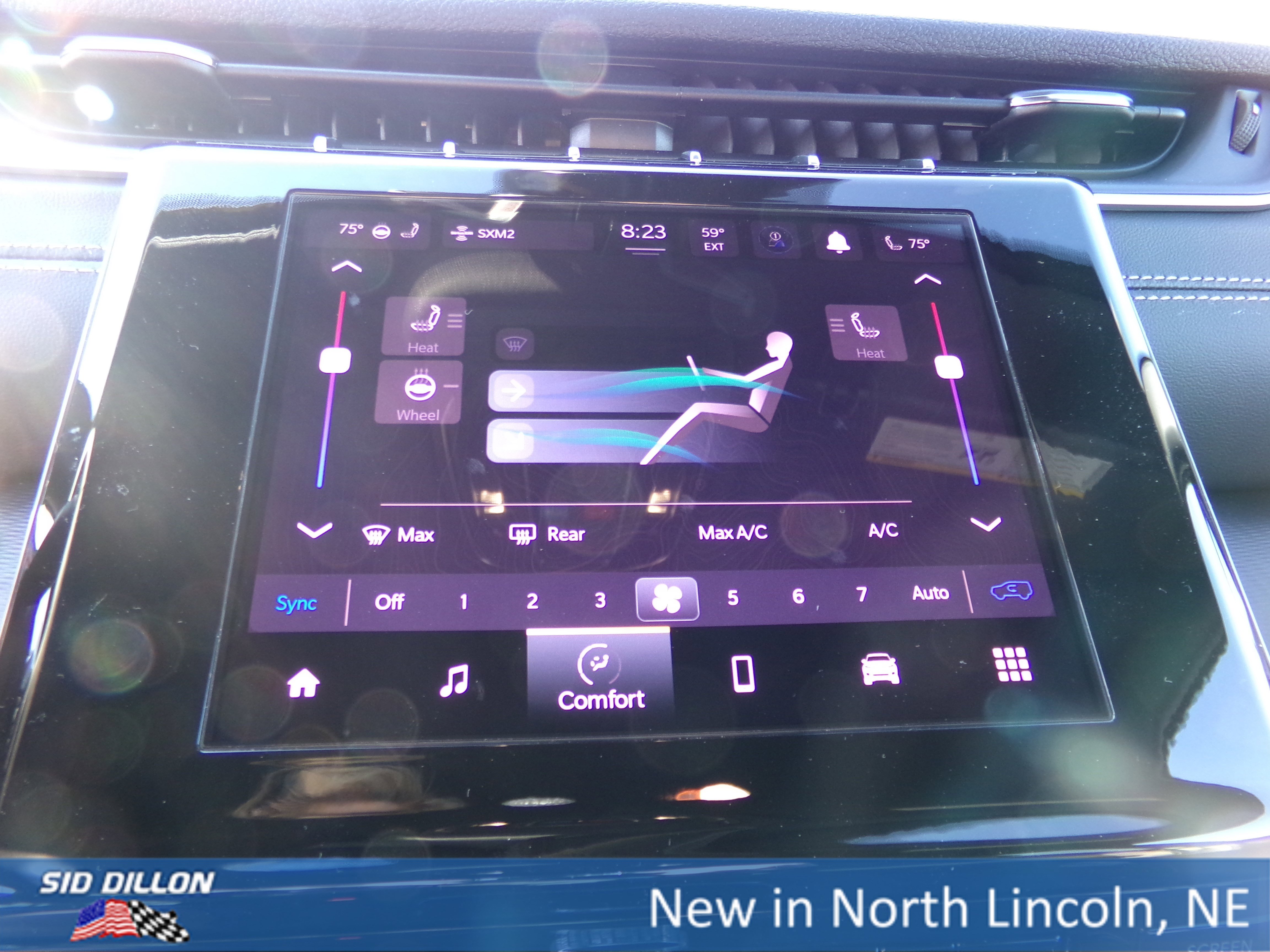 2025 Jeep Grand Cherokee Altitude photo 4