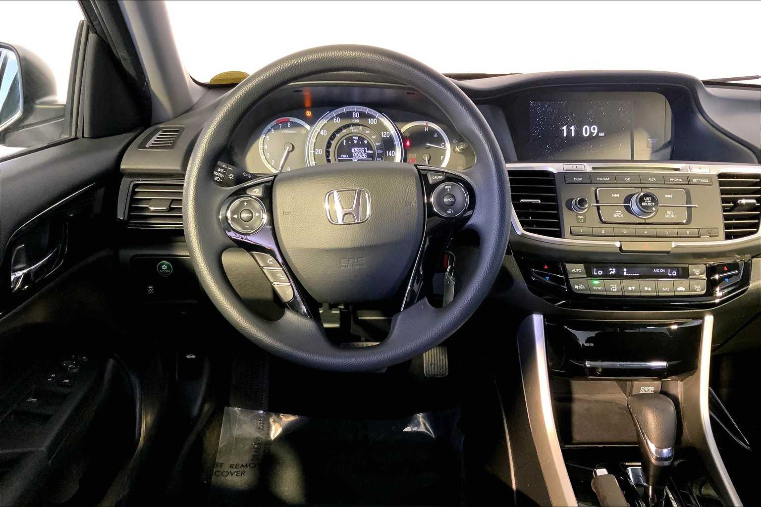 2016 Honda Accord LX photo 5