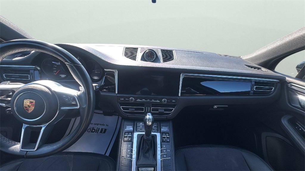 2020 Porsche Macan photo 14