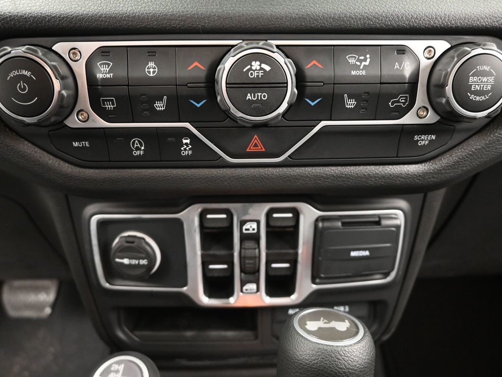 2025 Jeep Wrangler Sport S photo 14