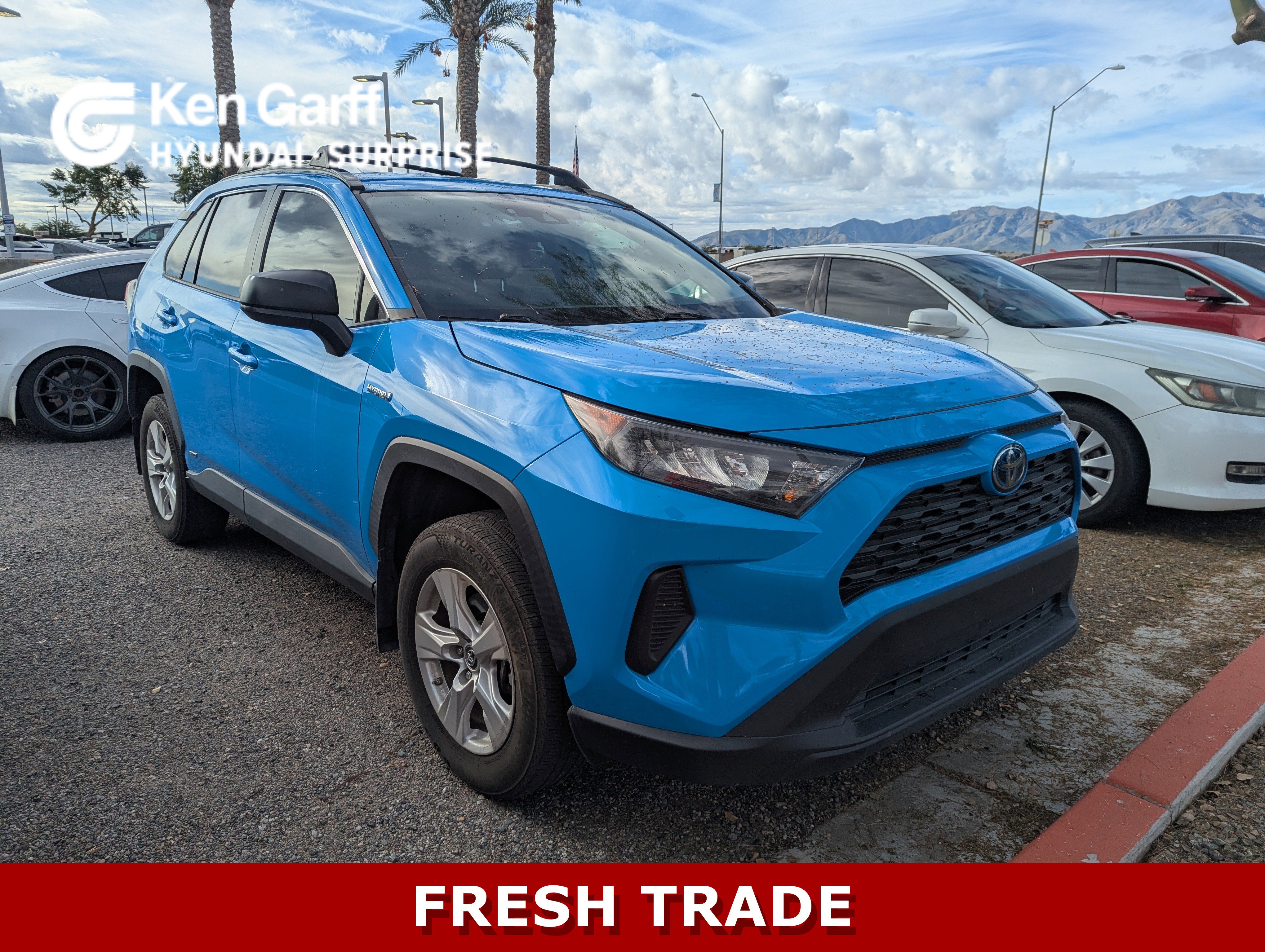 2020 Toyota RAV4 LE's photo