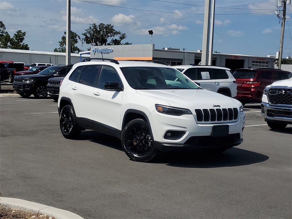 2023 Jeep Cherokee Altitude photo 31