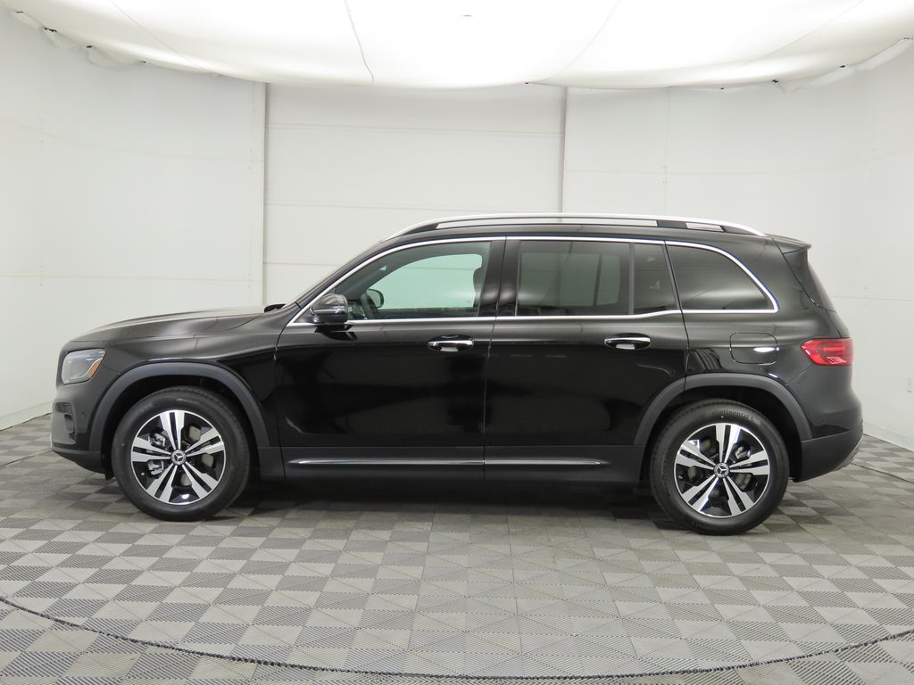 2025 Mercedes Benz GLB 250 photo 8
