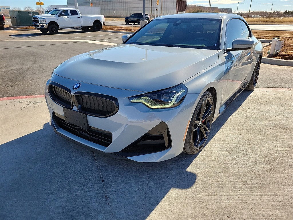 2022 BMW 2 Series 230i's photo