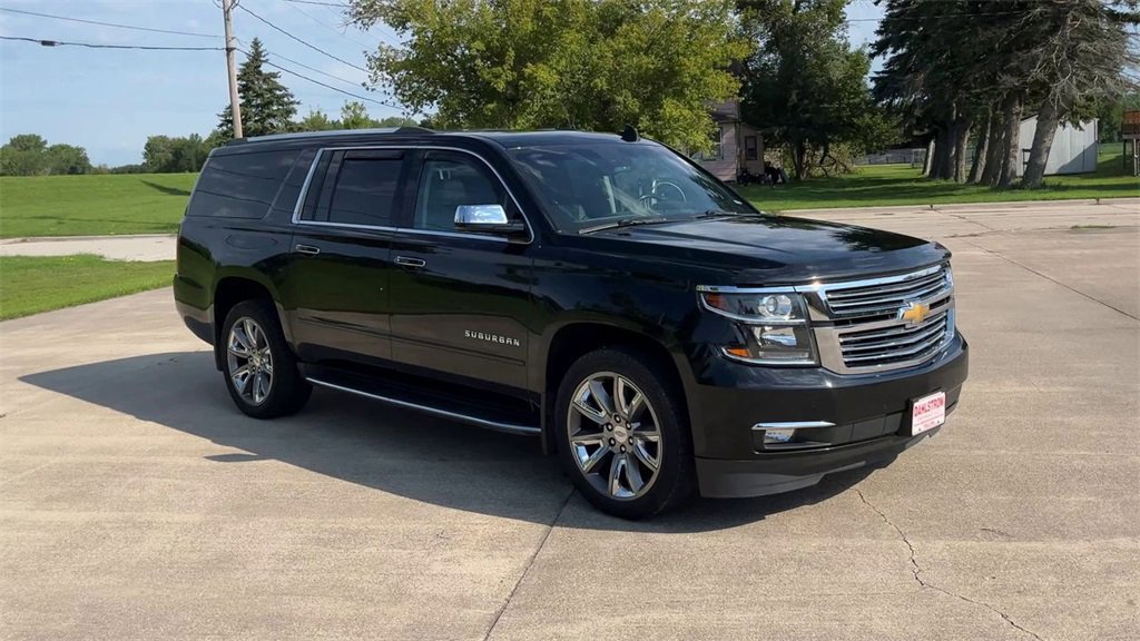 Used 2018 Chevrolet Suburban Premier with VIN 1GNSKJKC8JR337326 for sale in Oslo, Minnesota