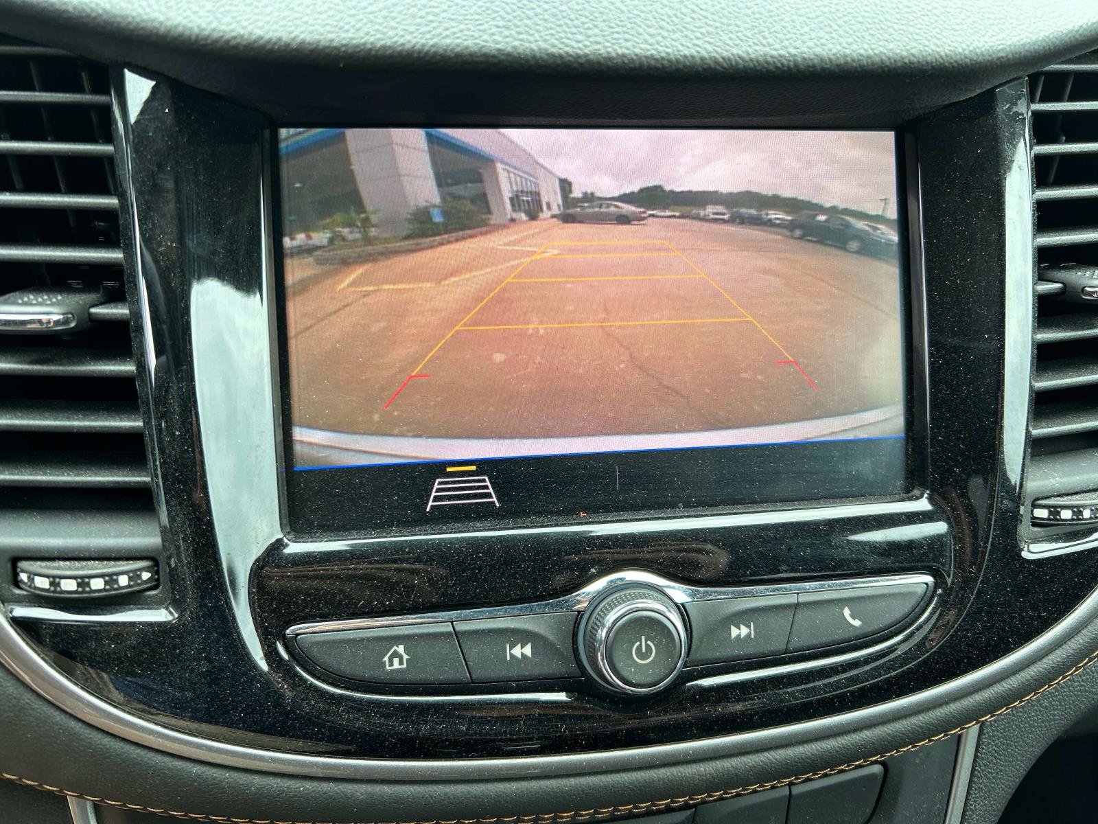 2022 Chevrolet Trax LT photo 33