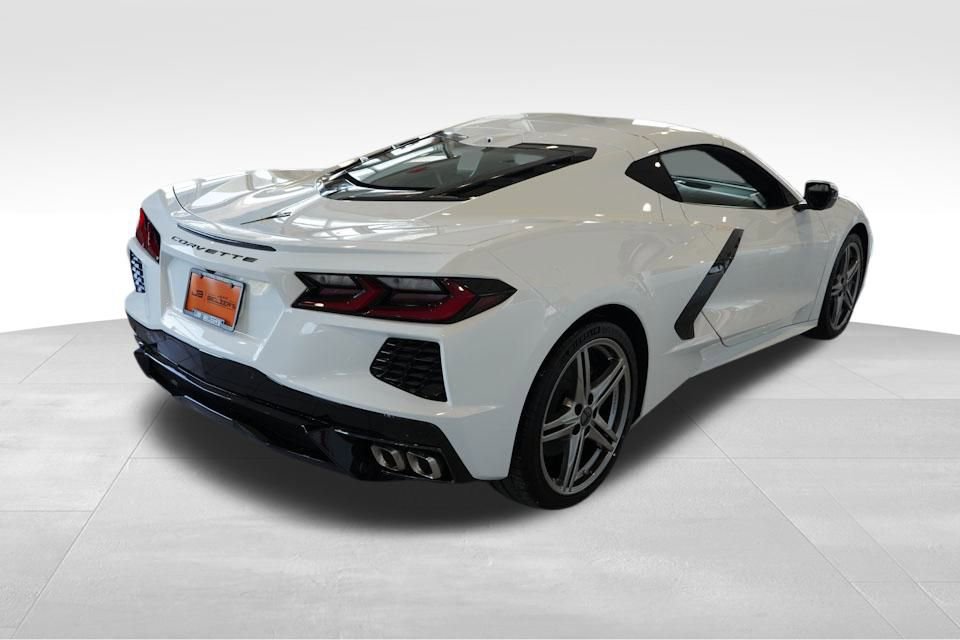 2026 Chevrolet Corvette Stingray 2LT photo 3
