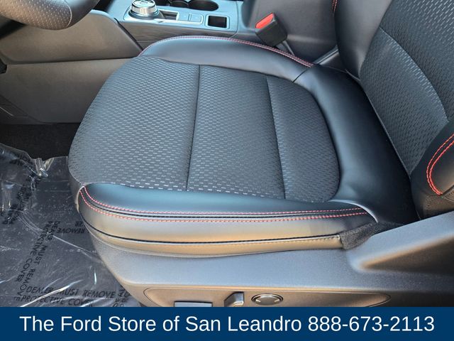 2025 Ford Escape ST-Line photo 18