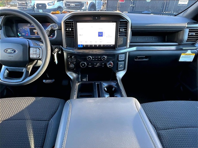 2025 Ford F-150 STX photo 4