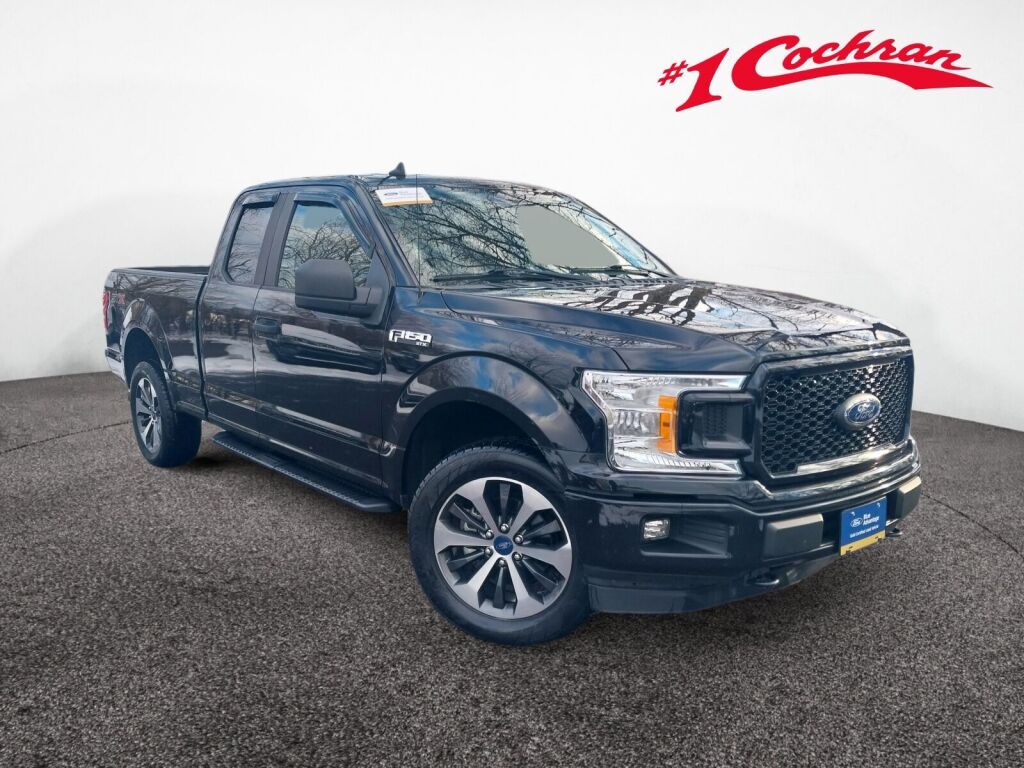 2020 Ford F-150 XL's photo
