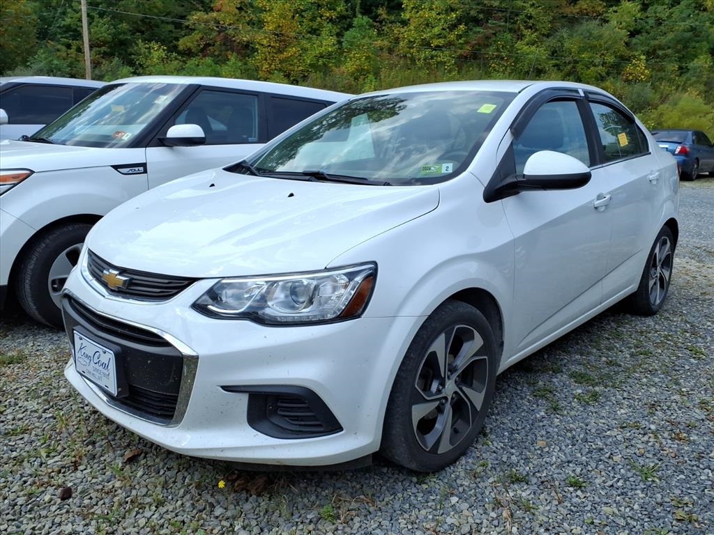 2020 Chevrolet Sonic Premier photo 2