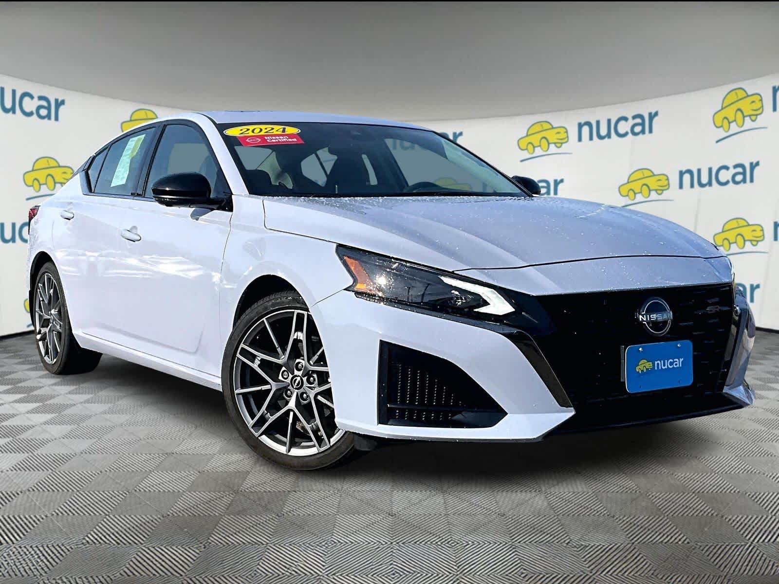 2024 Nissan Altima SR's photo