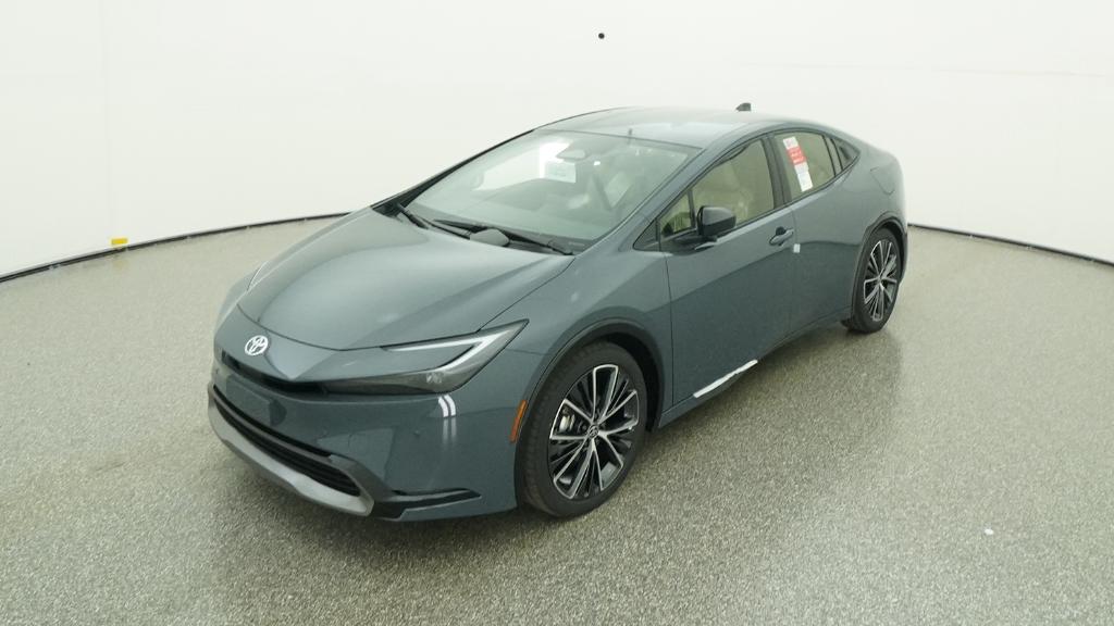 2026 Toyota Prius XLE's photo