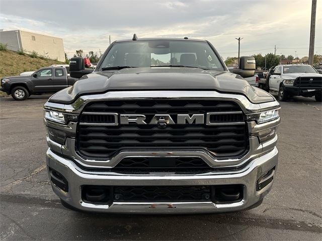 2025 Ram 2500 Tradesman photo 3