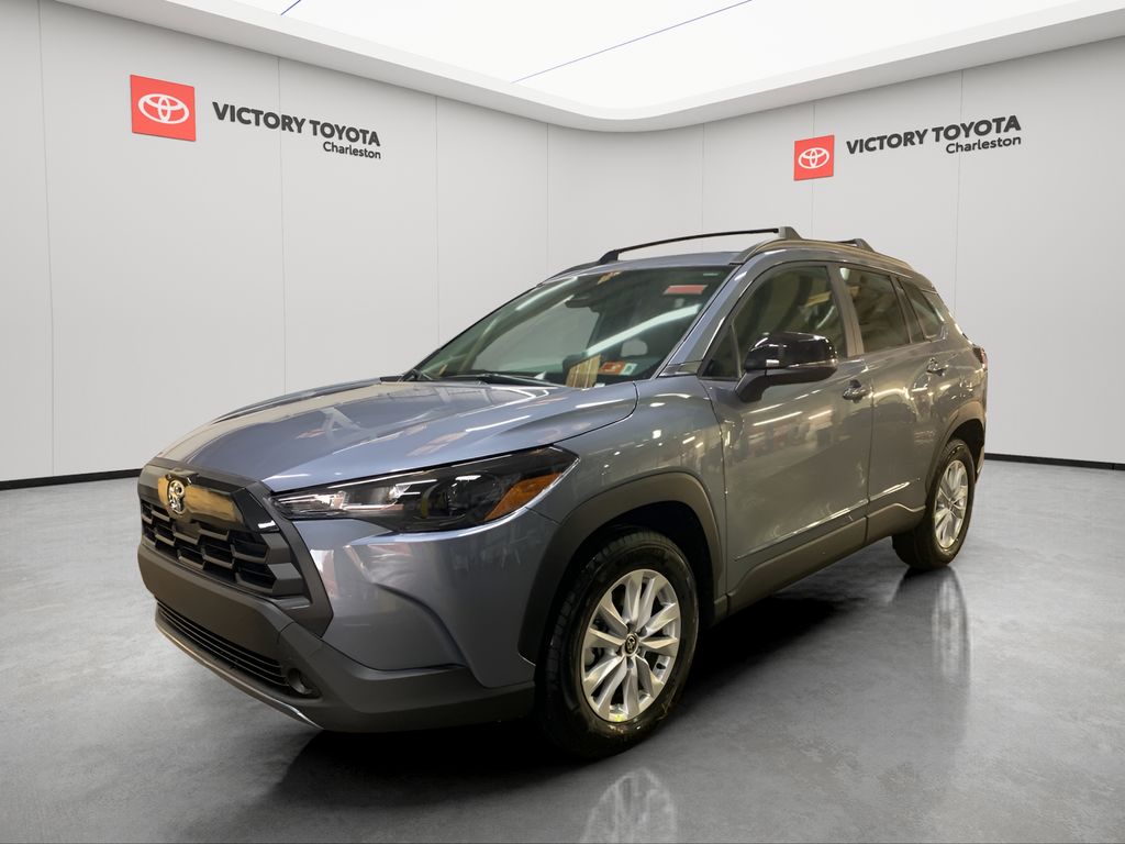2026 Toyota Corolla Cross LE's photo