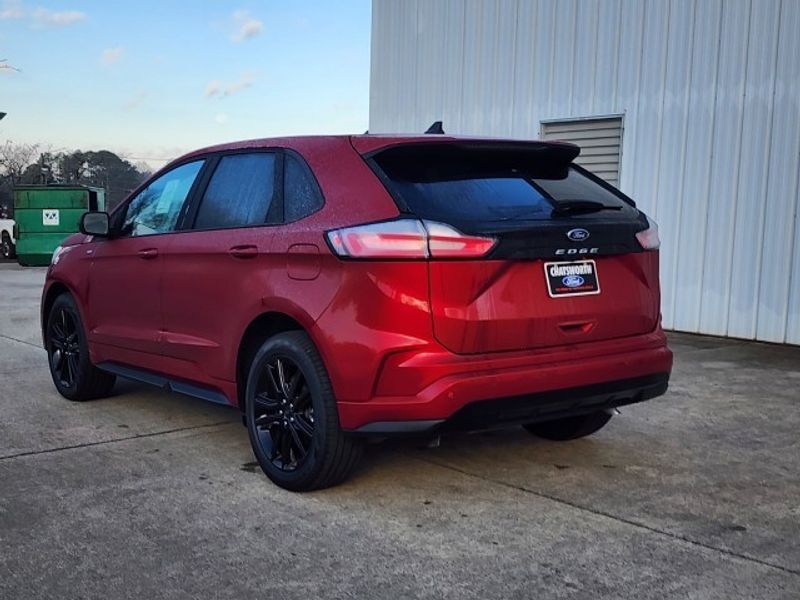 2024 Ford Edge ST-Line photo 4