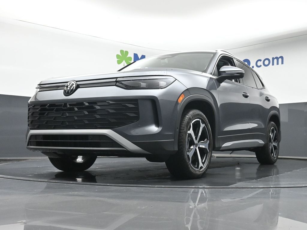 2025 Volkswagen Tiguan SE photo 4