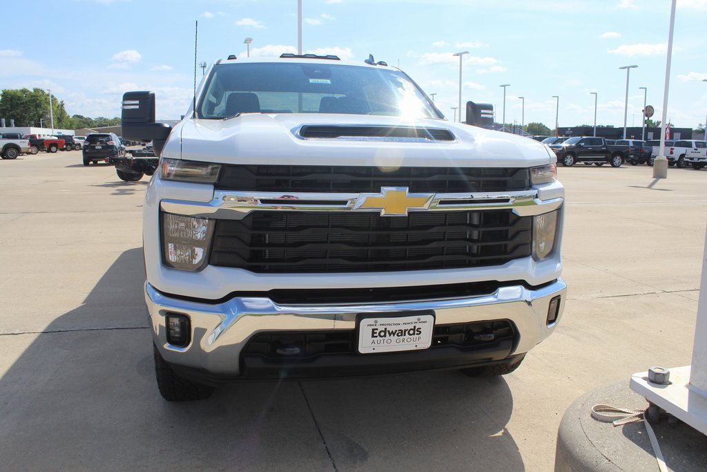 2025 Chevrolet Silverado 2500HD LT photo 7