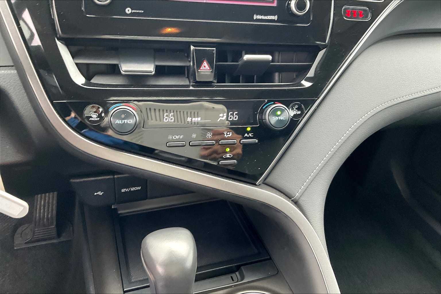 2024 Toyota Camry SE photo 30