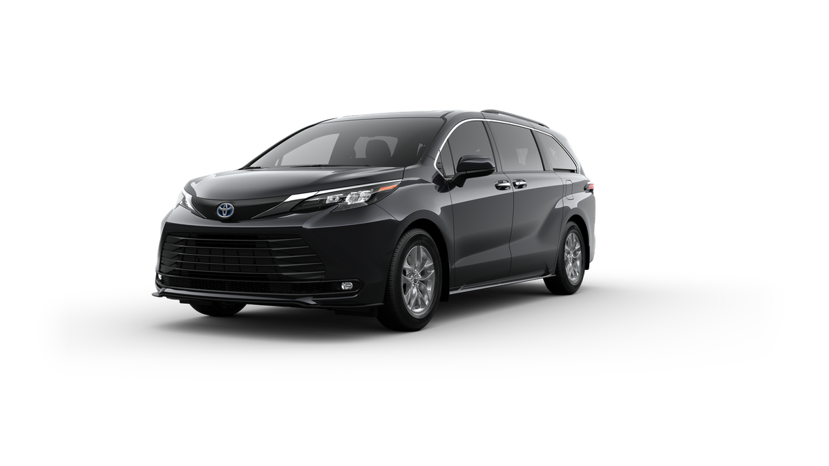 2025 Toyota Sienna XLE photo 2