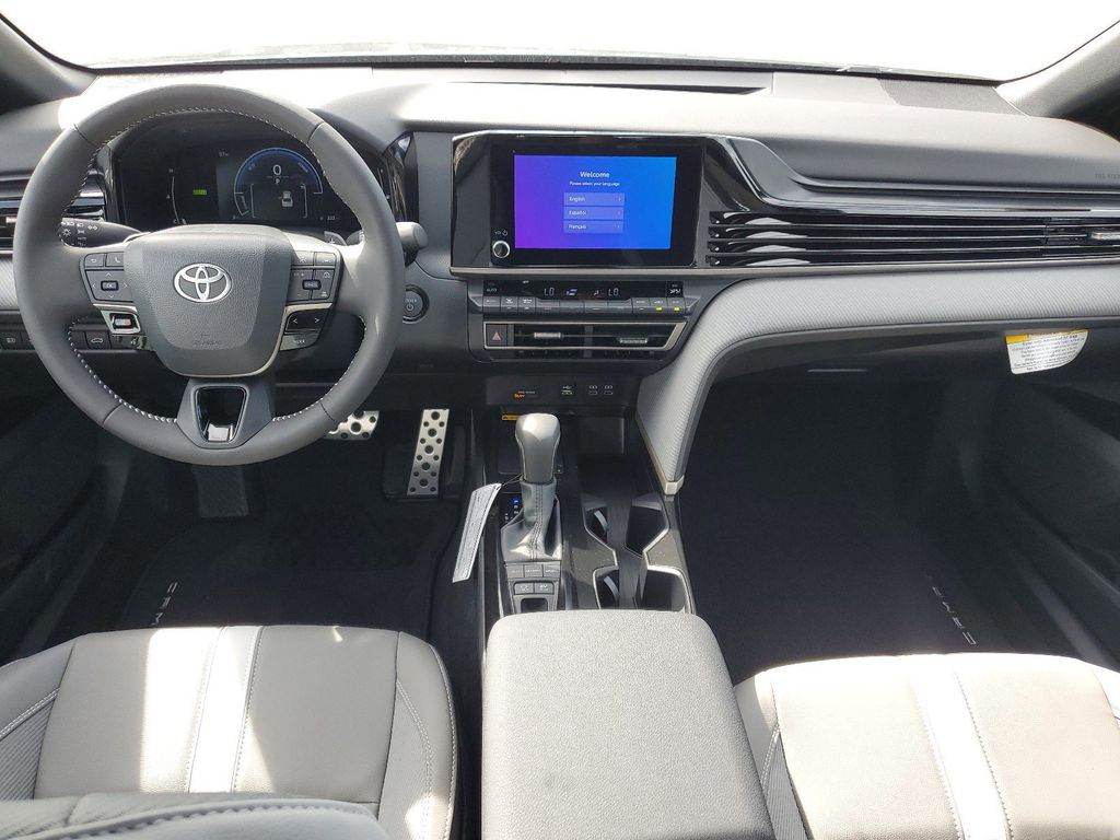 2025 Toyota Camry SE photo 15