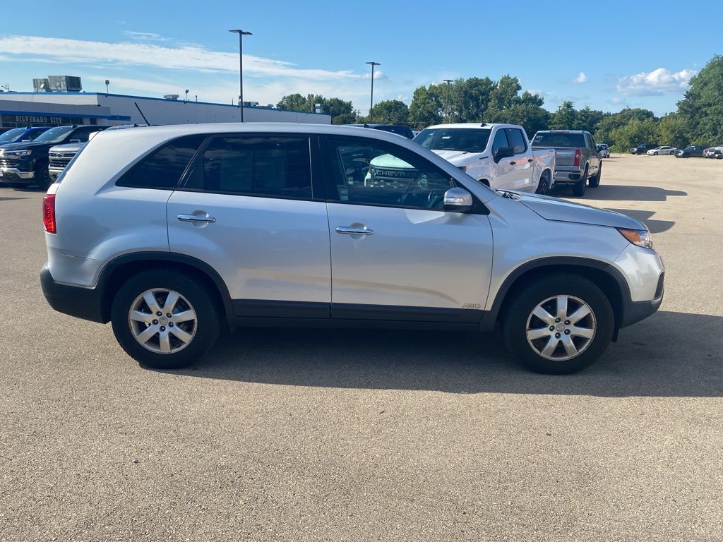 2012 Kia Sorento LX photo 2