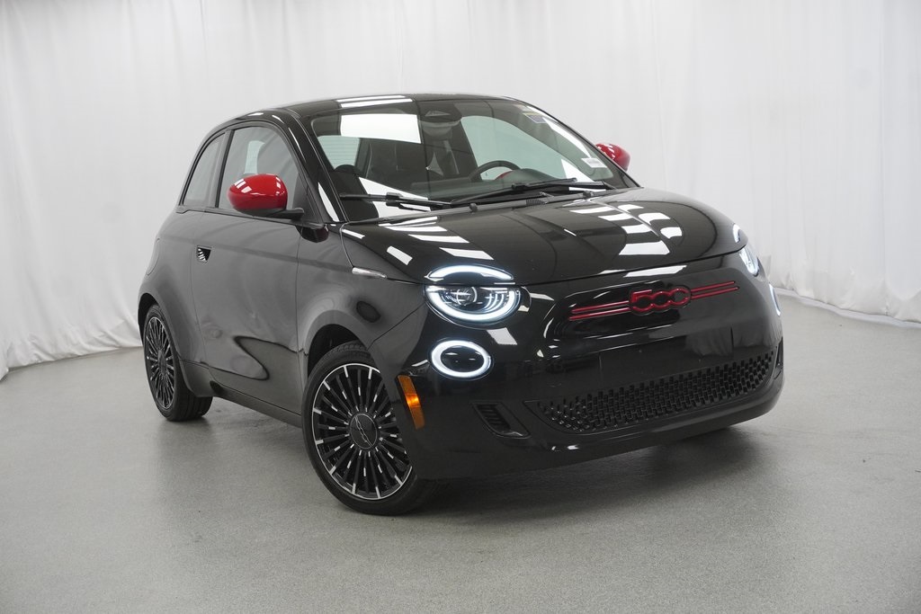2024 Fiat 500e Red photo 7