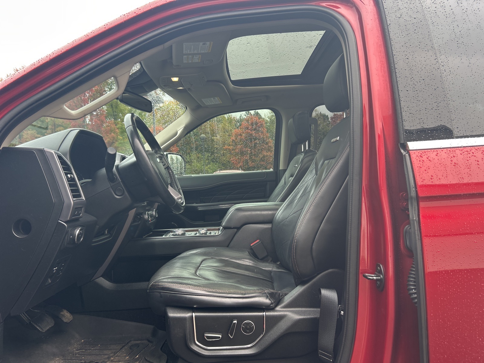 2019 Ford Expedition Platinum photo 3