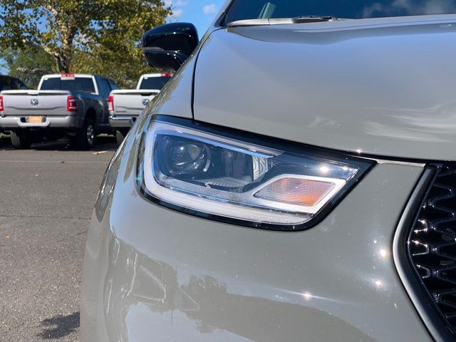 2025 Chrysler Pacifica Limited photo 9