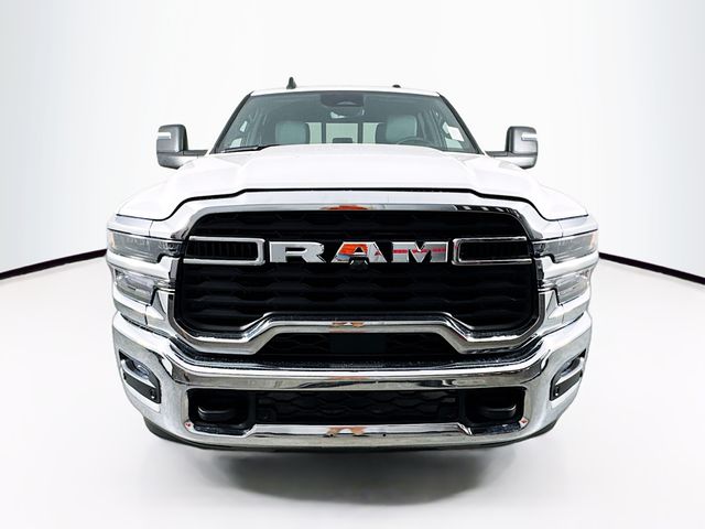 2025 Ram 2500 Tradesman photo 2