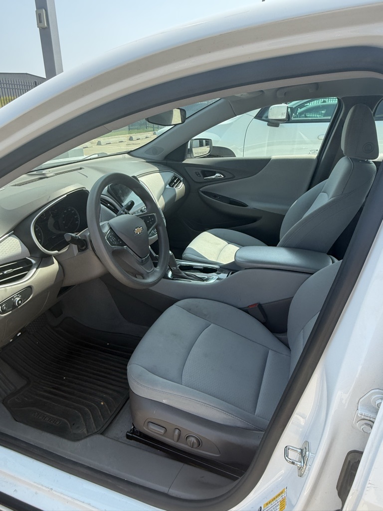 2020 Chevrolet Malibu LS photo 6