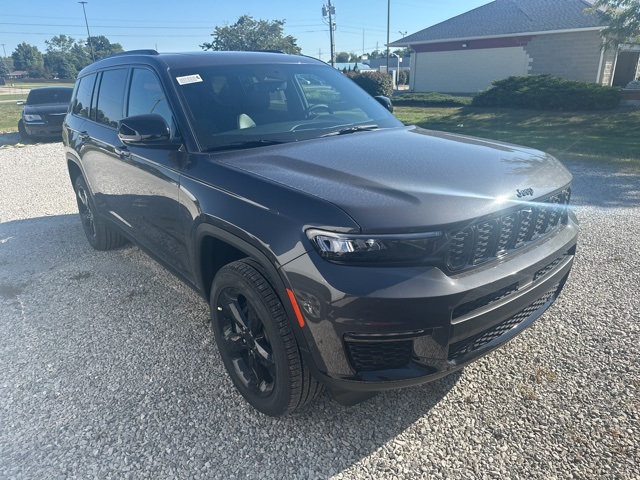 2025 Jeep Grand Cherokee Limited photo 7