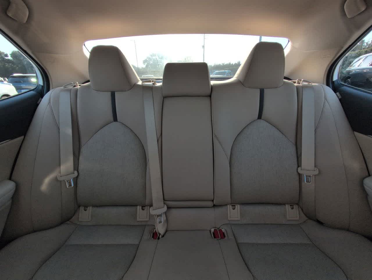 2023 Toyota Camry Hybrid LE photo 4