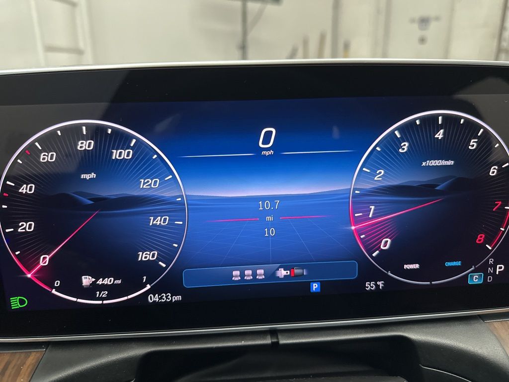 2025 Mercedes Benz C 300 photo 11