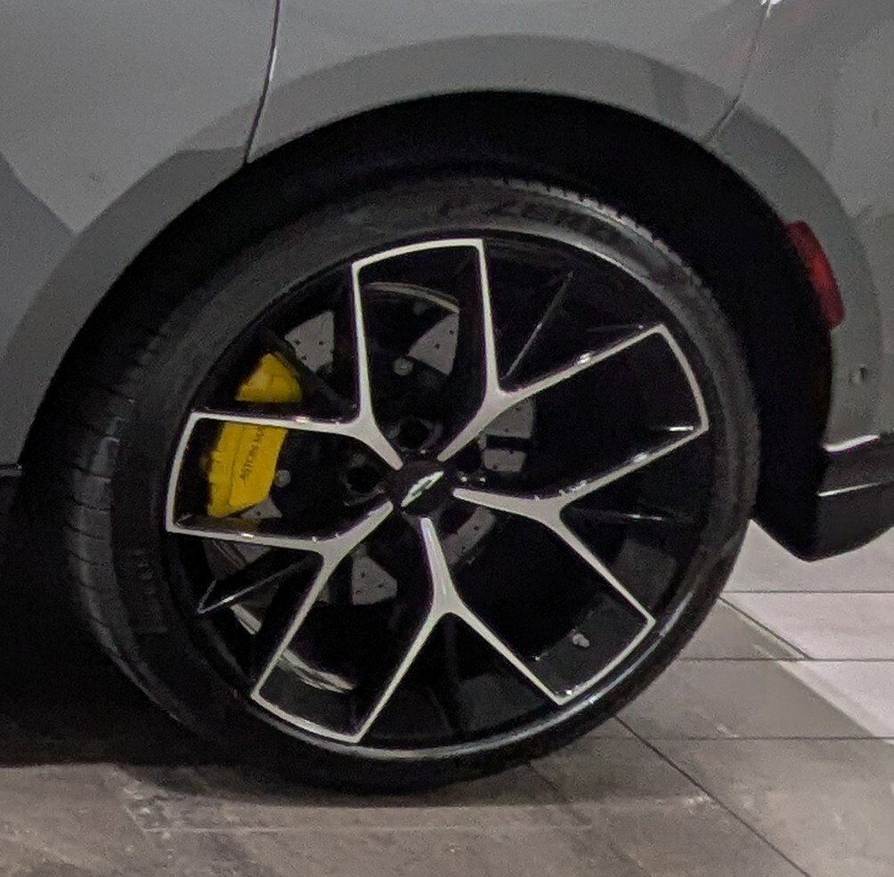 2025 Aston Martin DBX DBX707 photo 4